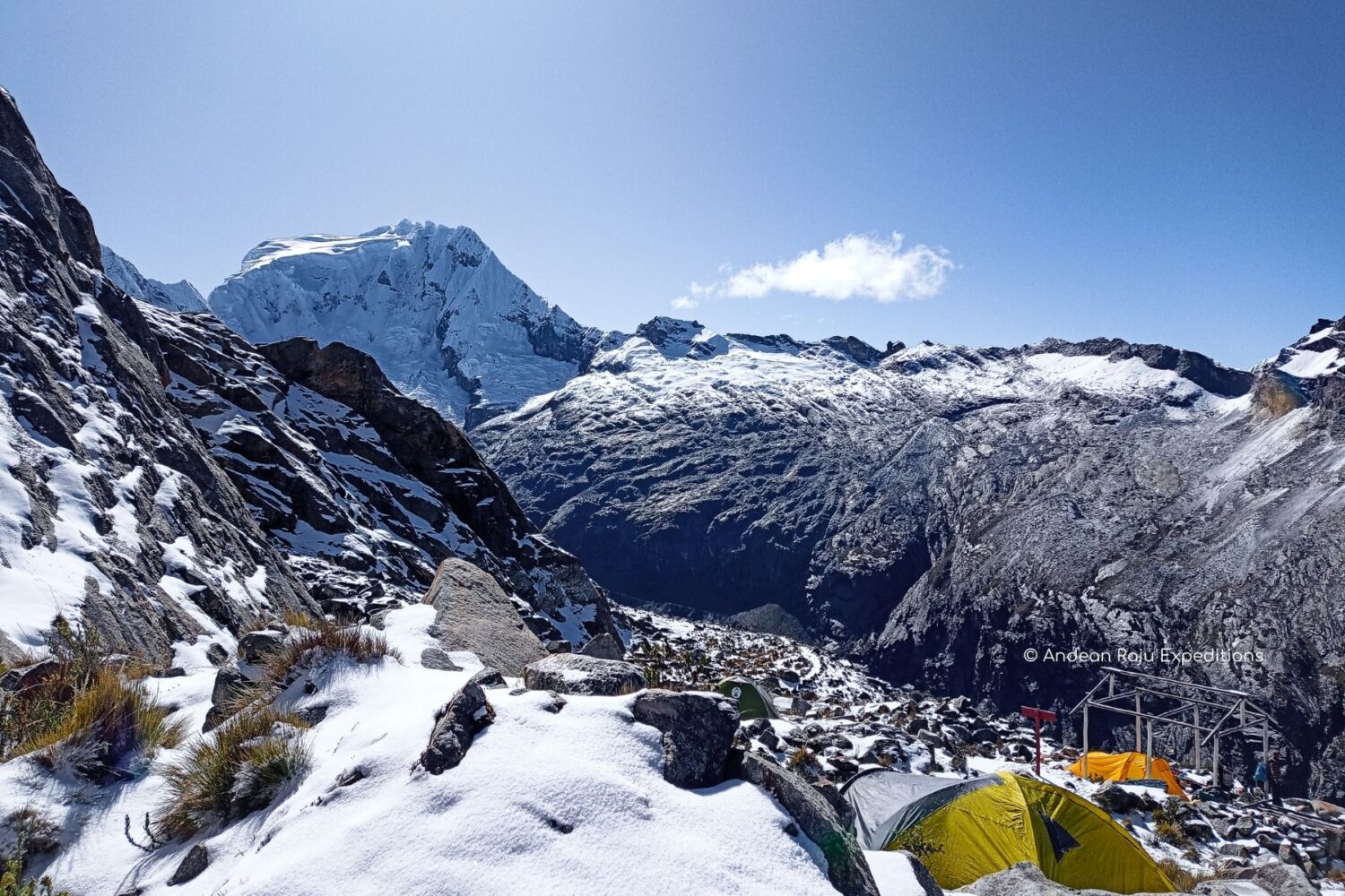 Campo Morrena del Nevado Vallunaraju