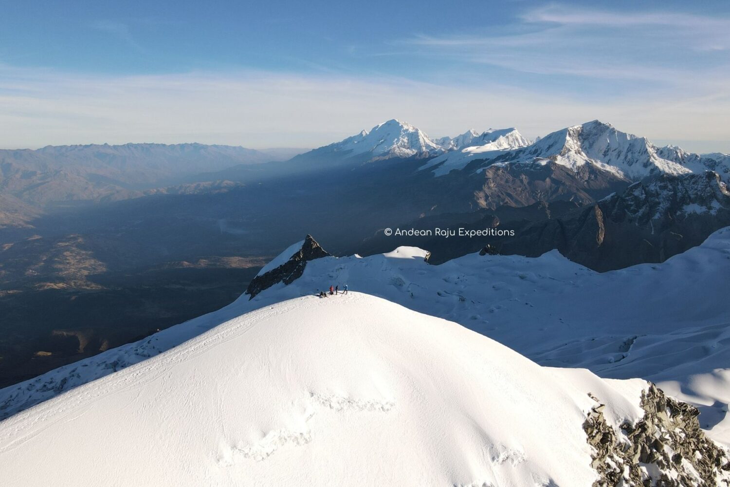 Cumbre Vallunaraju con Drone