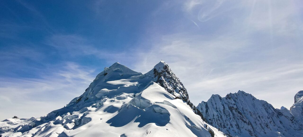 Nevado Vallunaraju