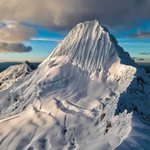 Nevado Alpamayo