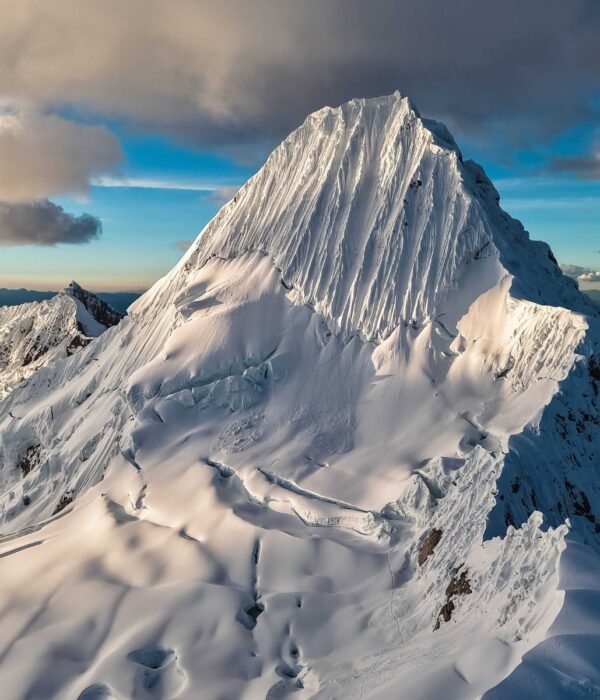 Nevado Alpamayo